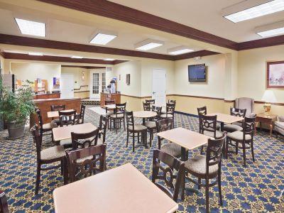 Days Inn & Suites By Wyndham Tahlequah Экстерьер фото