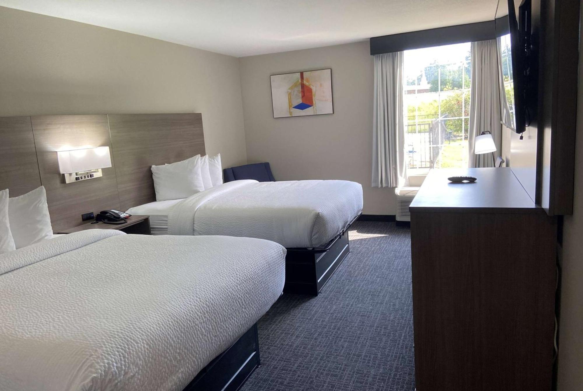 Days Inn & Suites By Wyndham Tahlequah Экстерьер фото