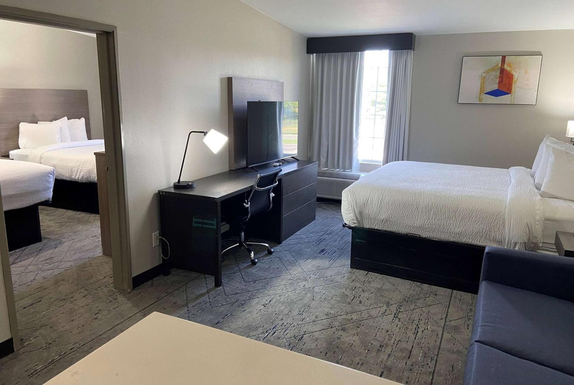 Days Inn & Suites By Wyndham Tahlequah Экстерьер фото